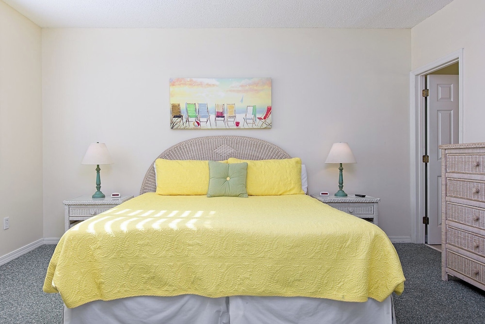 Emerald Key by Southern Vacation Rentals