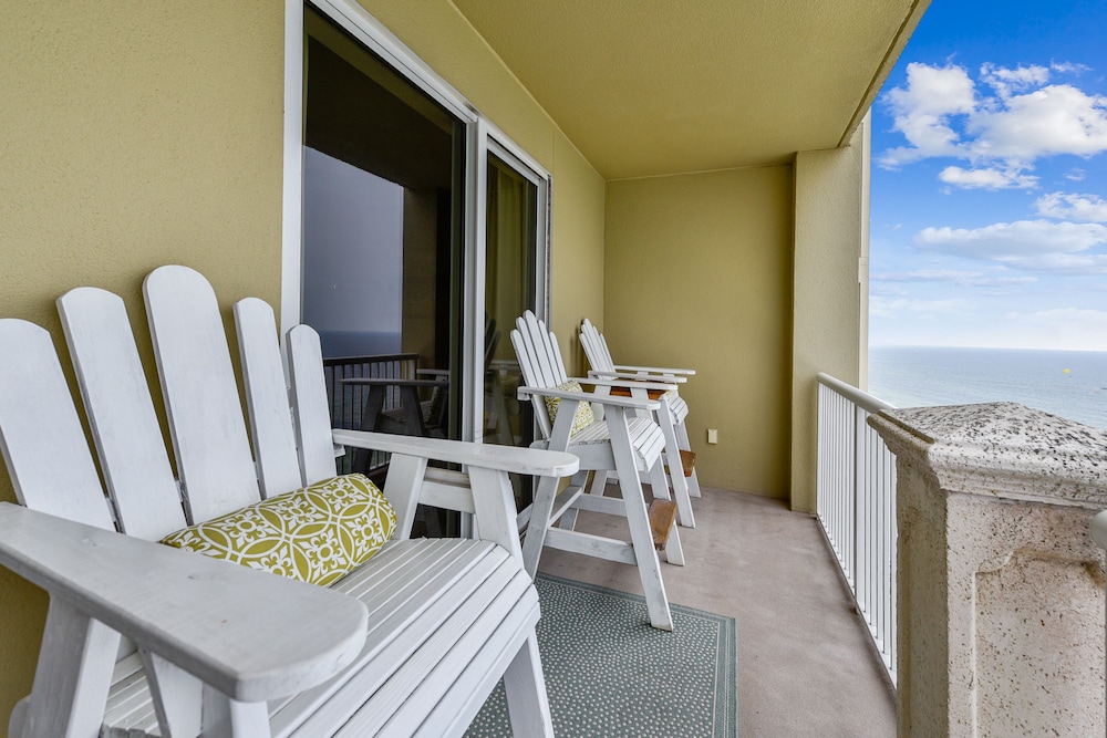 Grand Panama Beach Resort by Book That Condo