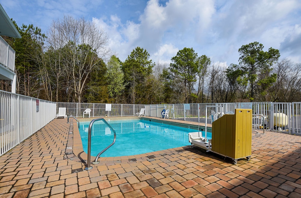 Chattanooga Vacations - Motel 6 Chattanooga, TN - Property Image 22