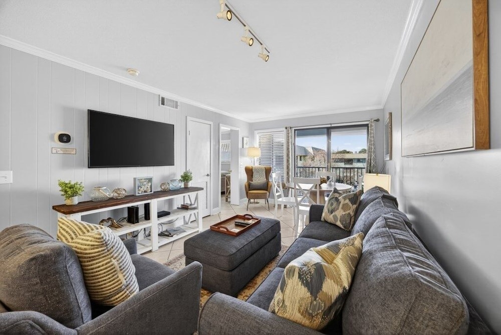 Coco Cabana - Monthly Rates Available! 2 Bedroom Condo