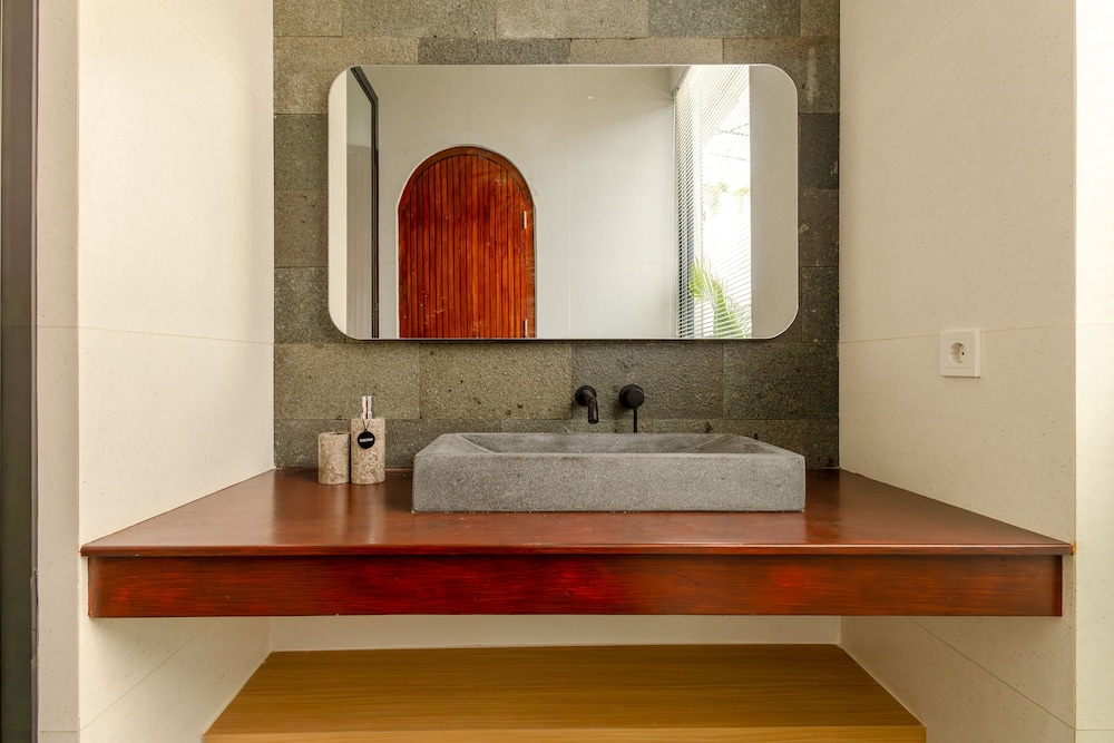 Stylish 3BR Villa La Greesa by OriVista