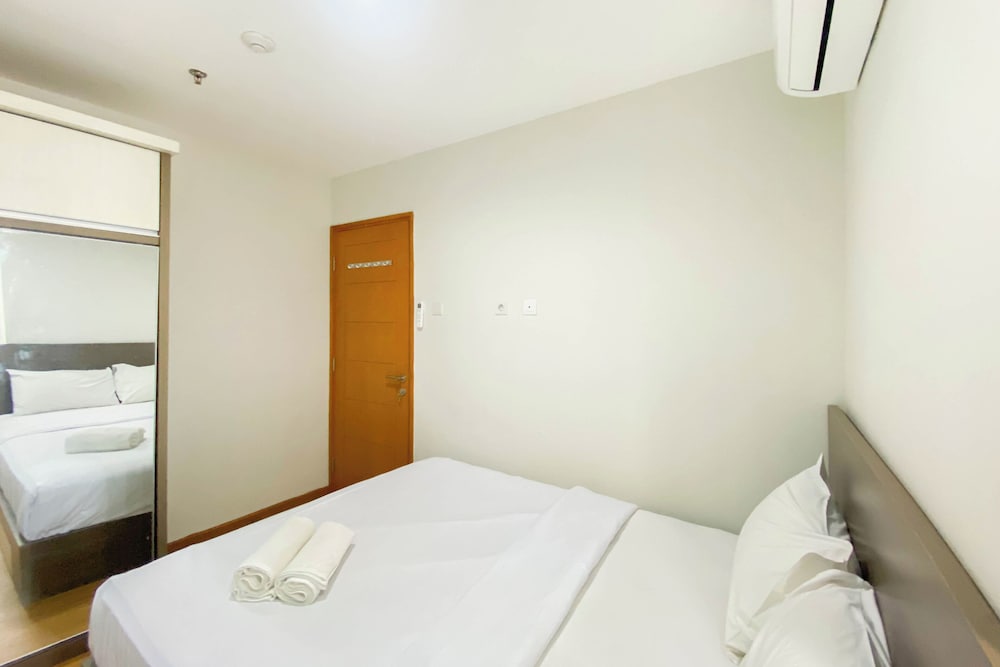 Comfort Living 2Br At Cinere Bellevue Suites Apartment