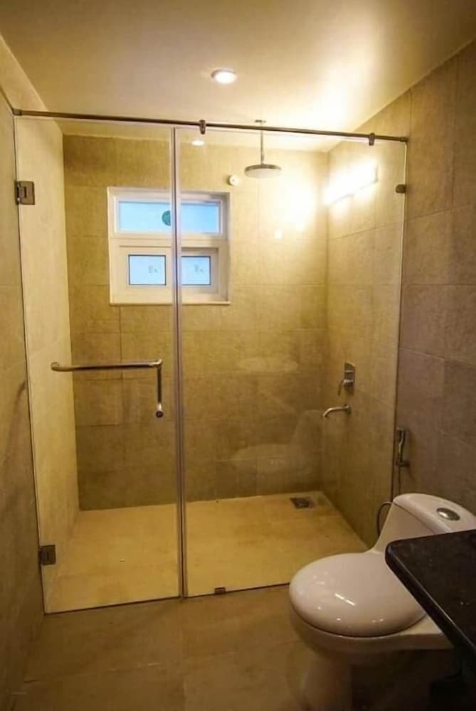 Bellevue Luxury Apartments view 2