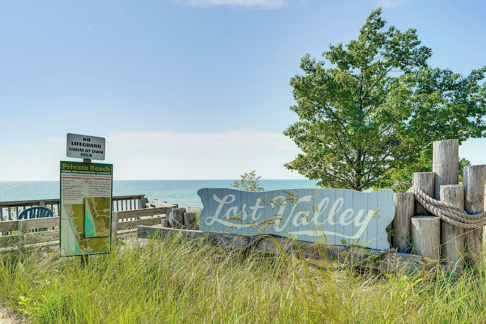 Walk to Semi-private Beach: Lake Michigan Getaway