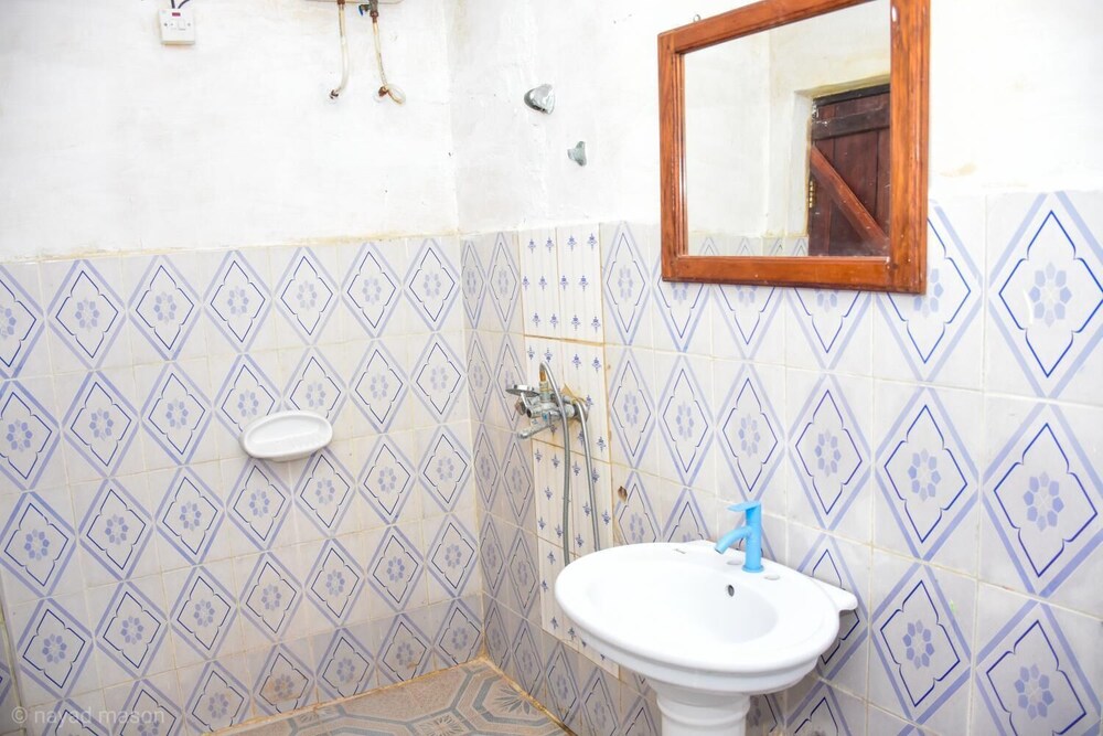 Jambiani House