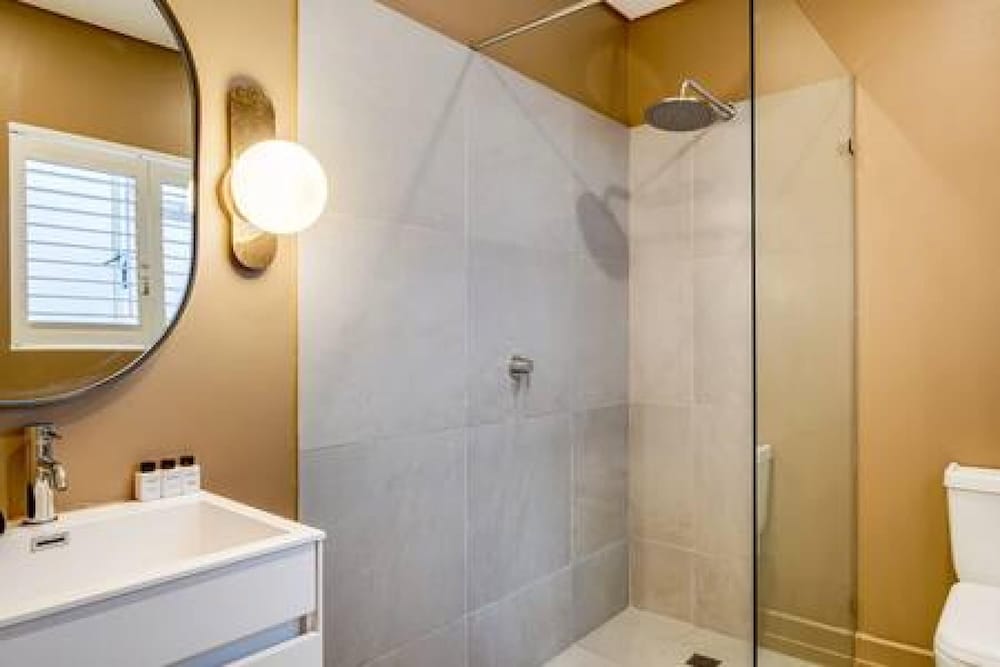 Magnificent Heritage Home w Sweeping Views of the City Oranjezicht Heritage view 5