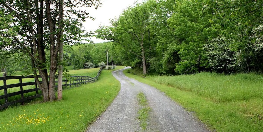 Equestrian House Suites
