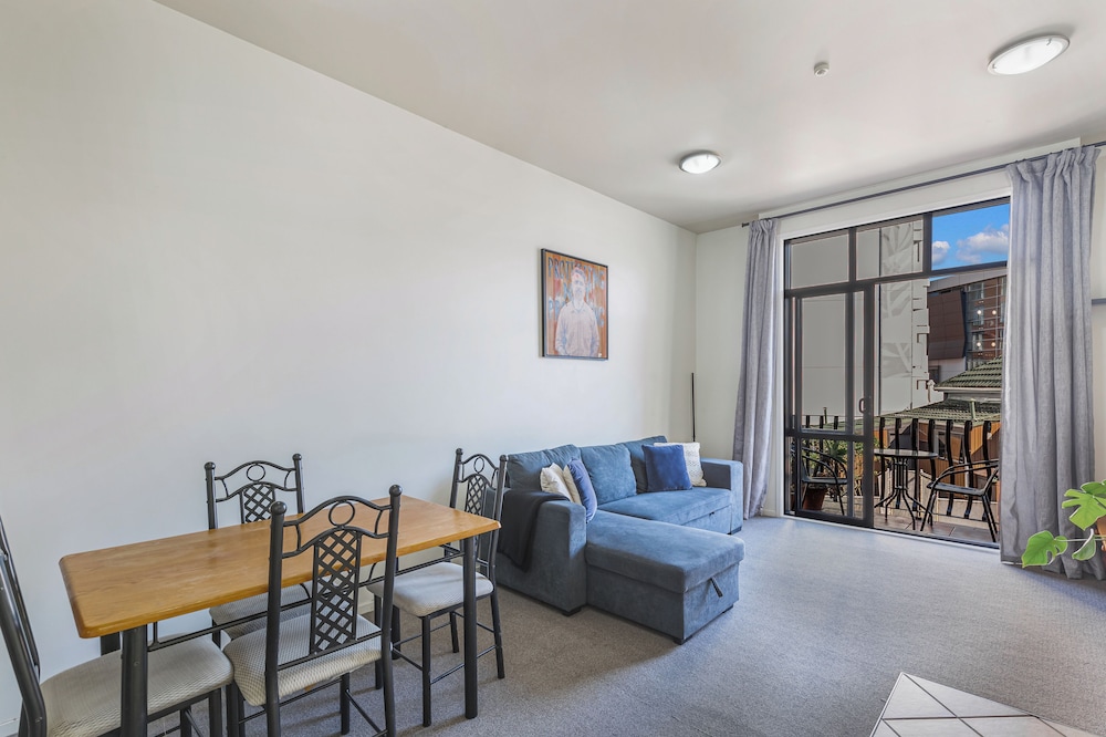 1BR Grey Lynn Haven+Parking, Balcony Zodiak Stays