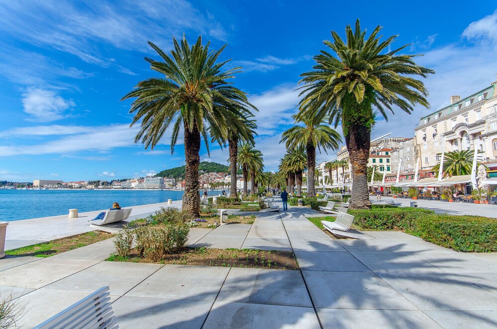 Split Vacations - Apartment and Room Columbo - Property Image 8