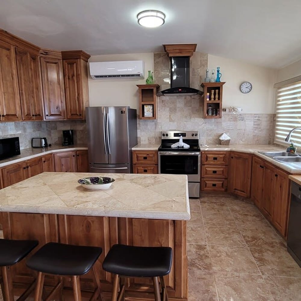 Casa Evita 4 Bedroom Beachfront Home
