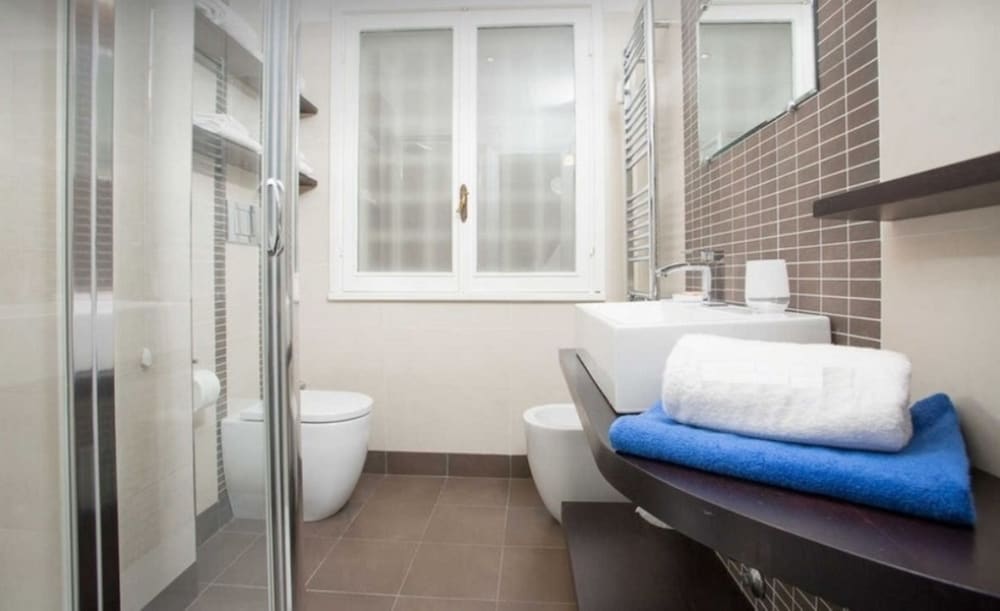 Longhi Holidays House