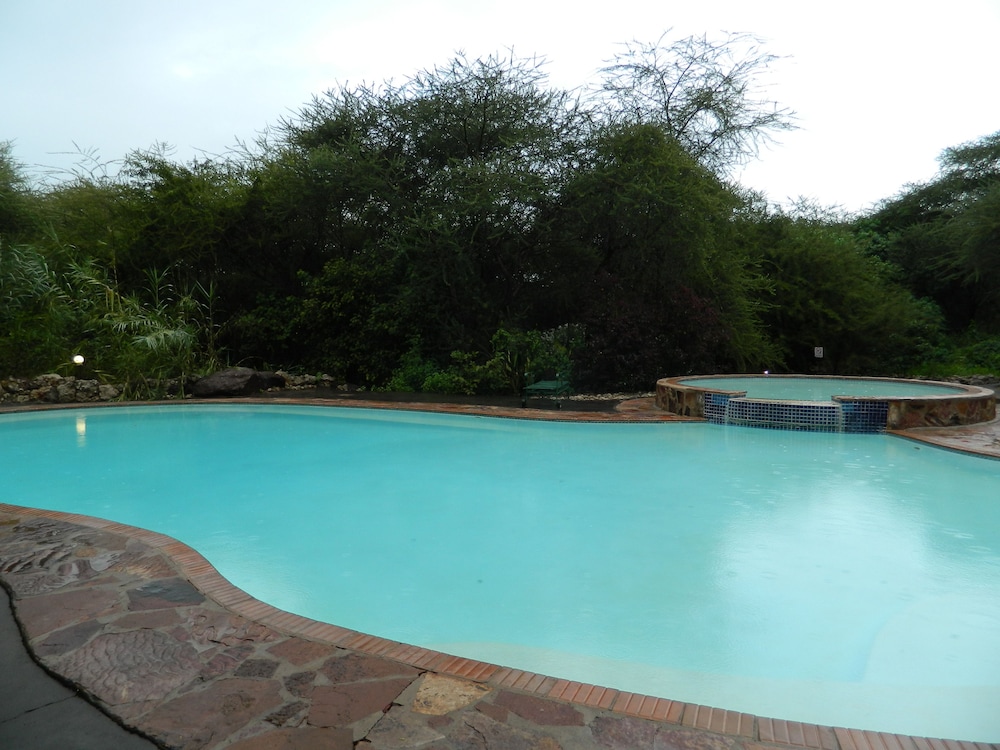 Kwalape Safari Lodge
