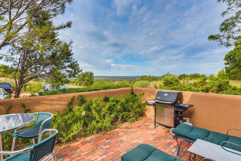 'casa Jemez' Luxury Santa Fe Escape w/ Mtn Views