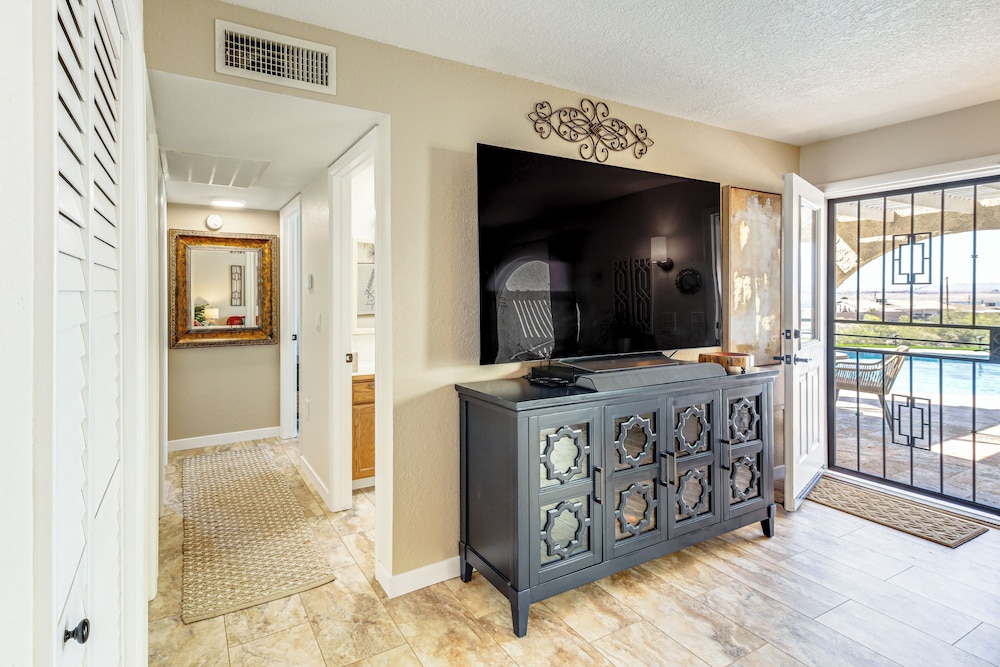 NEW Listing! Gorgeous Poolside Views: Havasu Haven