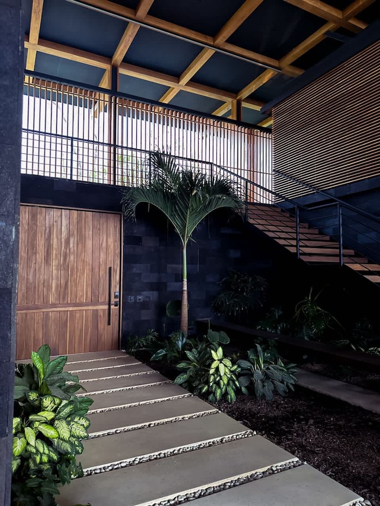 w Spectacular 4BR Villa in Costa Rica