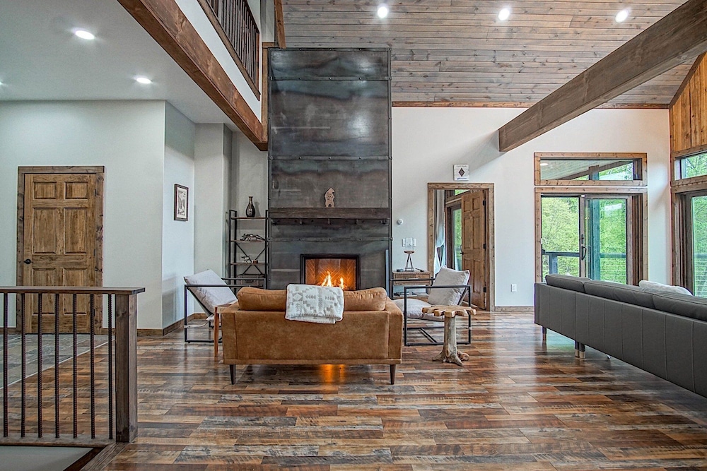 5 Br: Cupp Runneth Over - Luxurious Retreat Nestled 9.7 Miles From Snowshoe