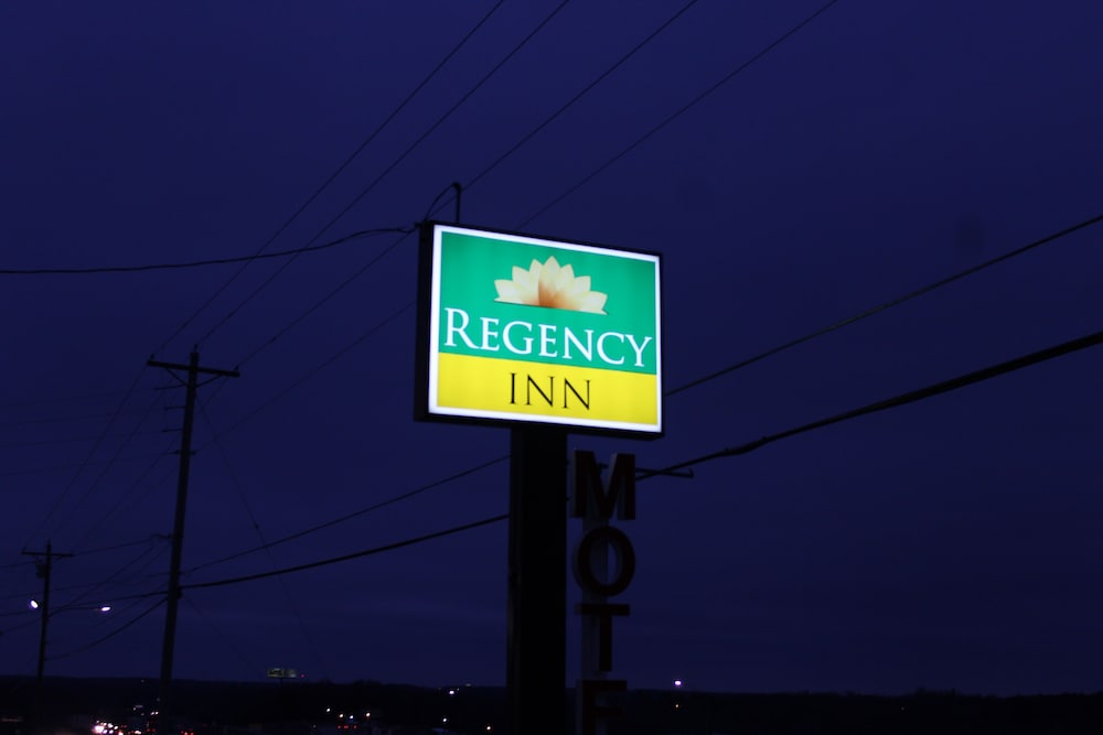 Rolla Vacations - Regency Inn - Property Image 5