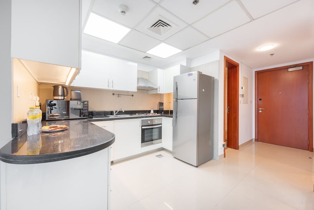 Well-furnished 3 Bedroom in Park Towers Difc