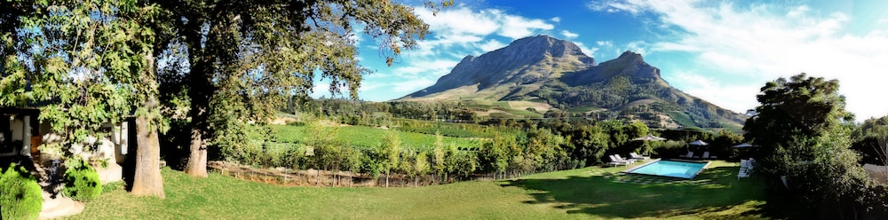 Le Pommier Wine Estate