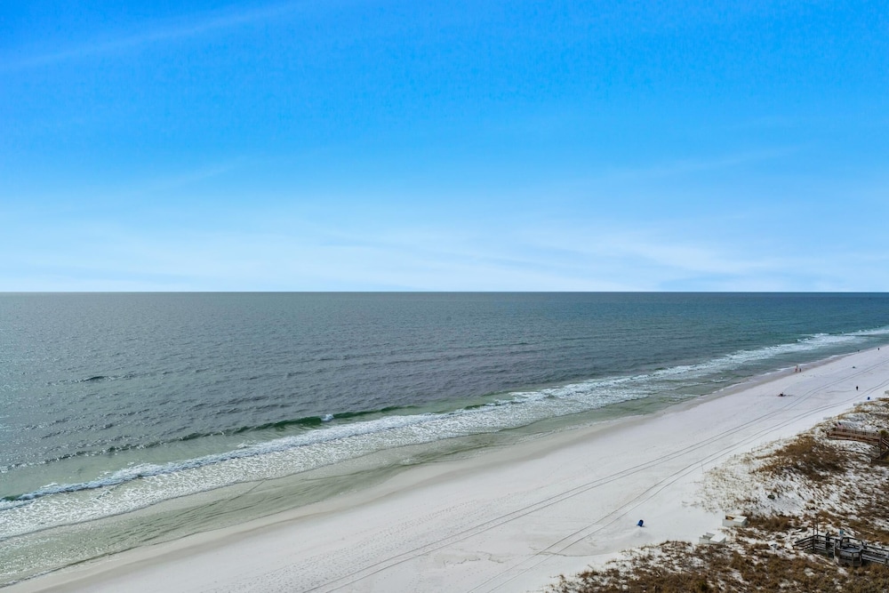 Pelican Beach Resort 1207