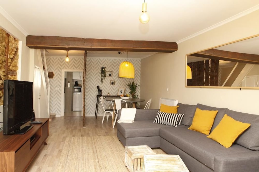 Flores Guest House