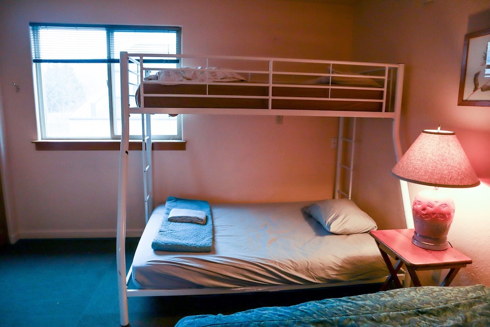 Ashland Vacations - Ashland Commons Hostel - Property Image 37