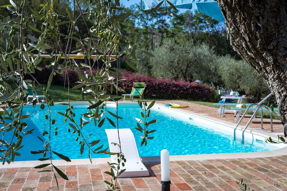 Villa Emilianna 12 2 by Marche Holiday Villas