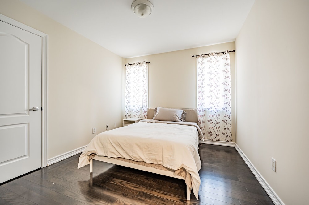 Lady Valentina Boutique Home