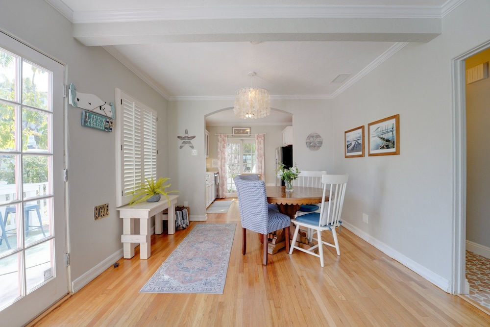 Coral Cottage