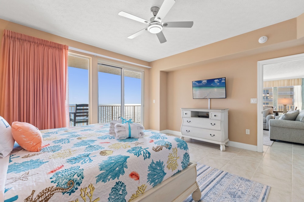 Treasure Shores3br Beachfront Corner Unit Sleeps 8 With Stunning Gulf Views!