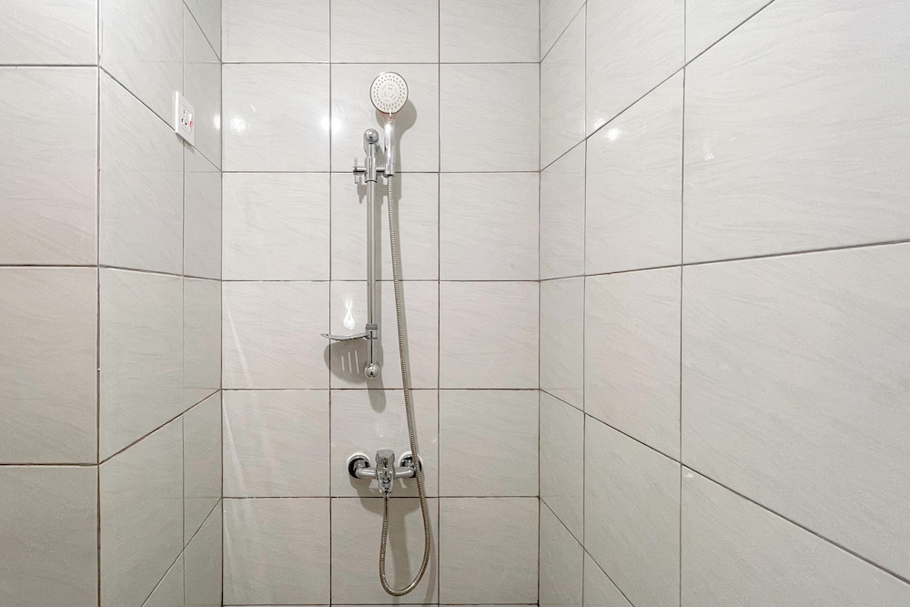 Studio Room (No Kitchen) Apartment Near Unhas Bandaraya - Tallasa City Makassar