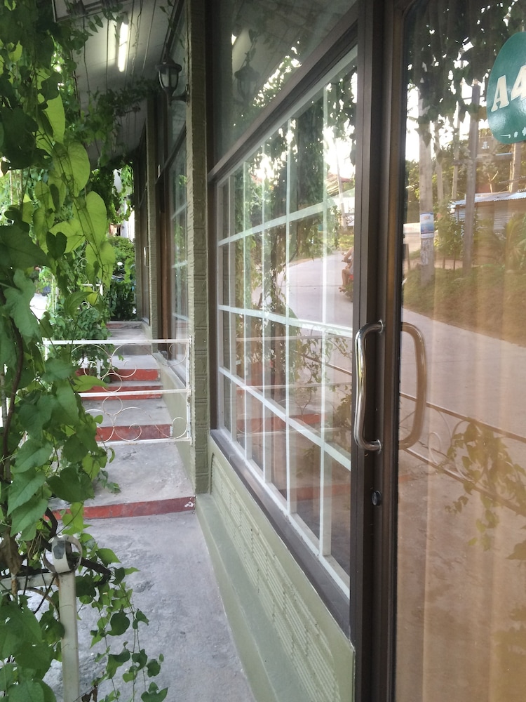 Supreeya Guesthouse - Hostel