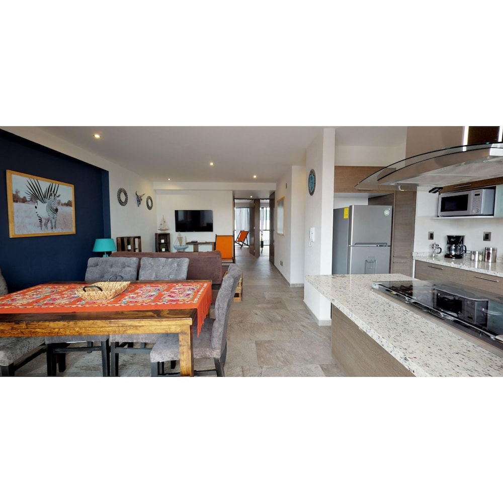 Brand New PH with Private Rooftop @ WTC photo 3