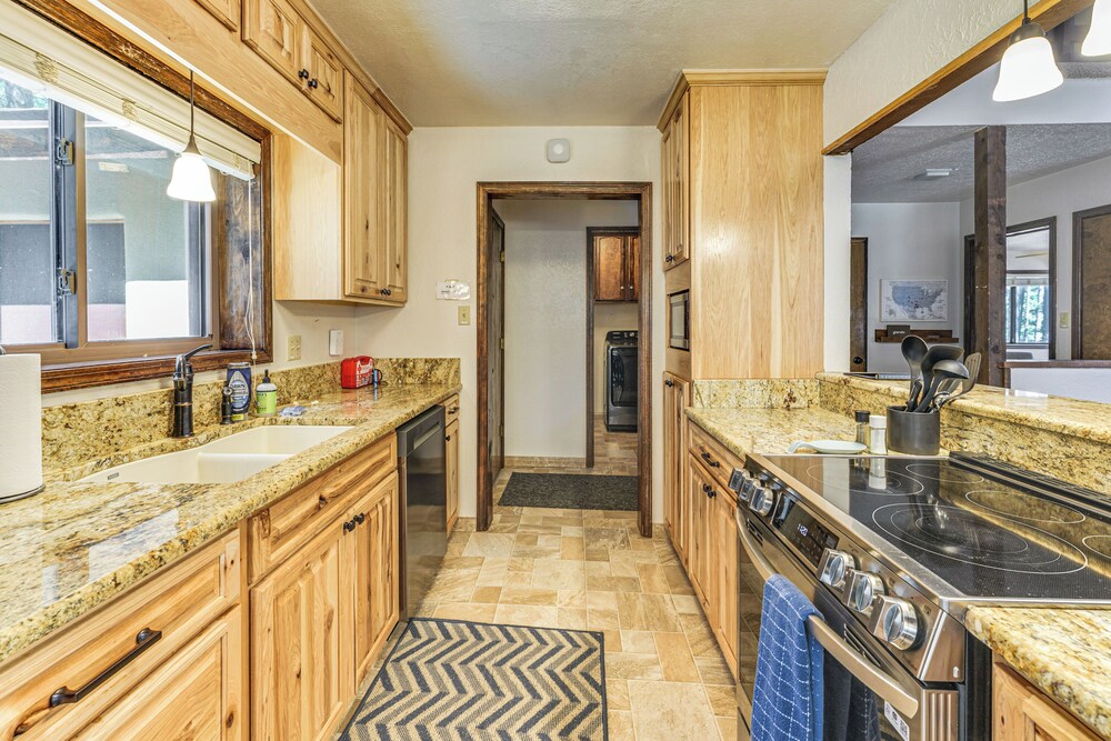 Walk to Lake & Trails: Angel Fire Home w/ Deck!