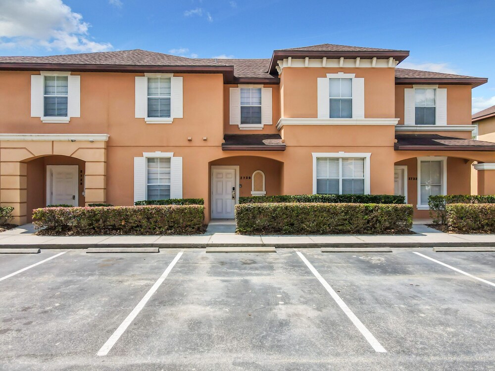 Regal Oaks Getaway Resort Living Near Disney
