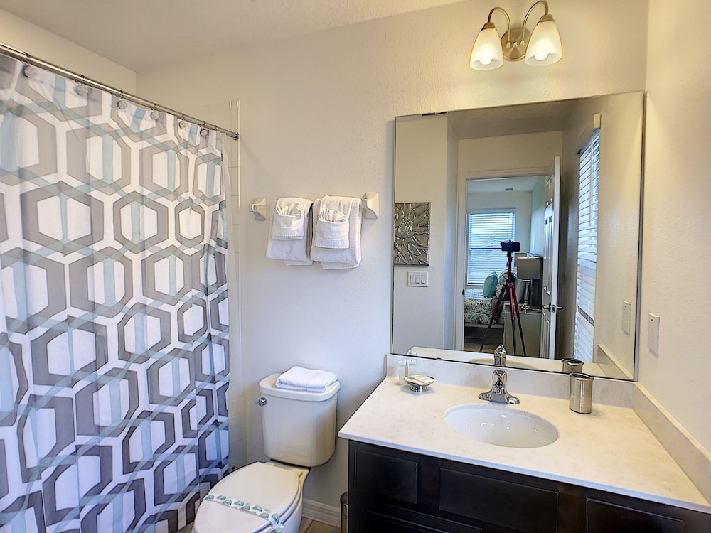 Crofton Villa by Florida Spirit - Image 2