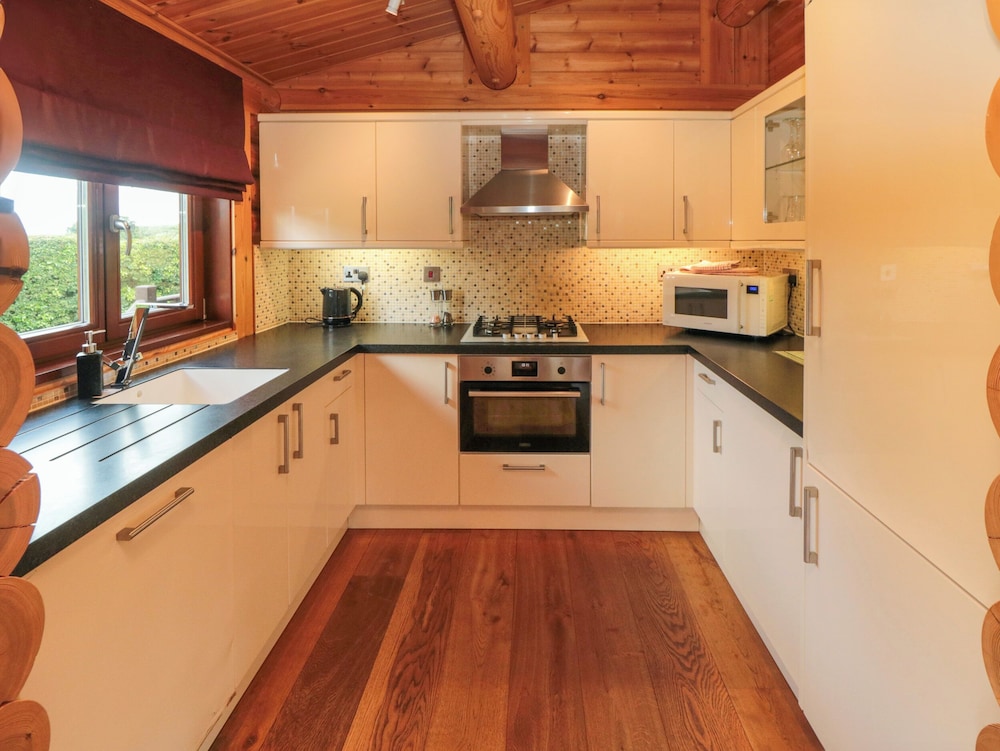 Endeavour Lodge 4