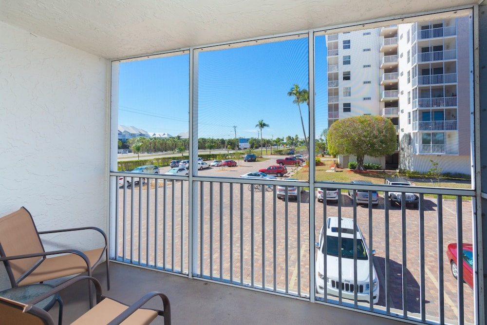 Bonita Beach 5500 - 5205