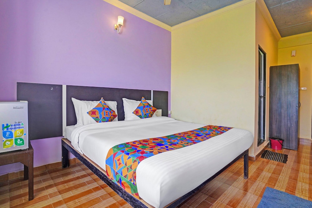 Fabhotel Golden Horizon