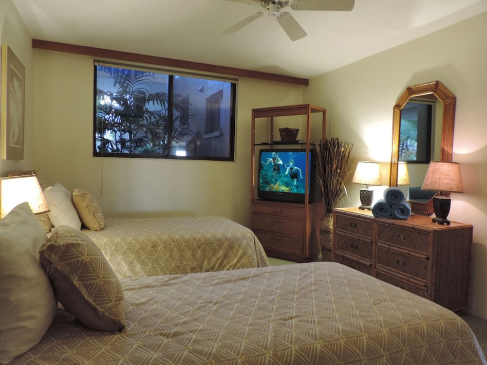 Polo Beach Club Vacation Rentals - APlus Resorts