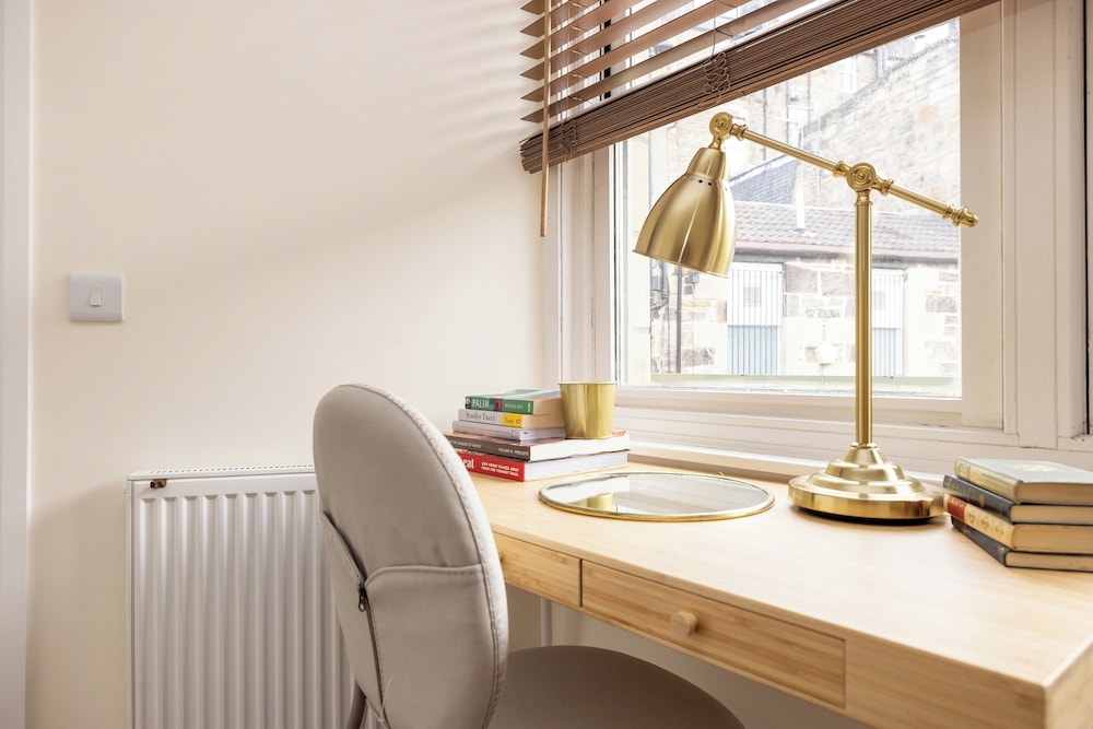 Cozy Maisonette near Edinburgh Castle