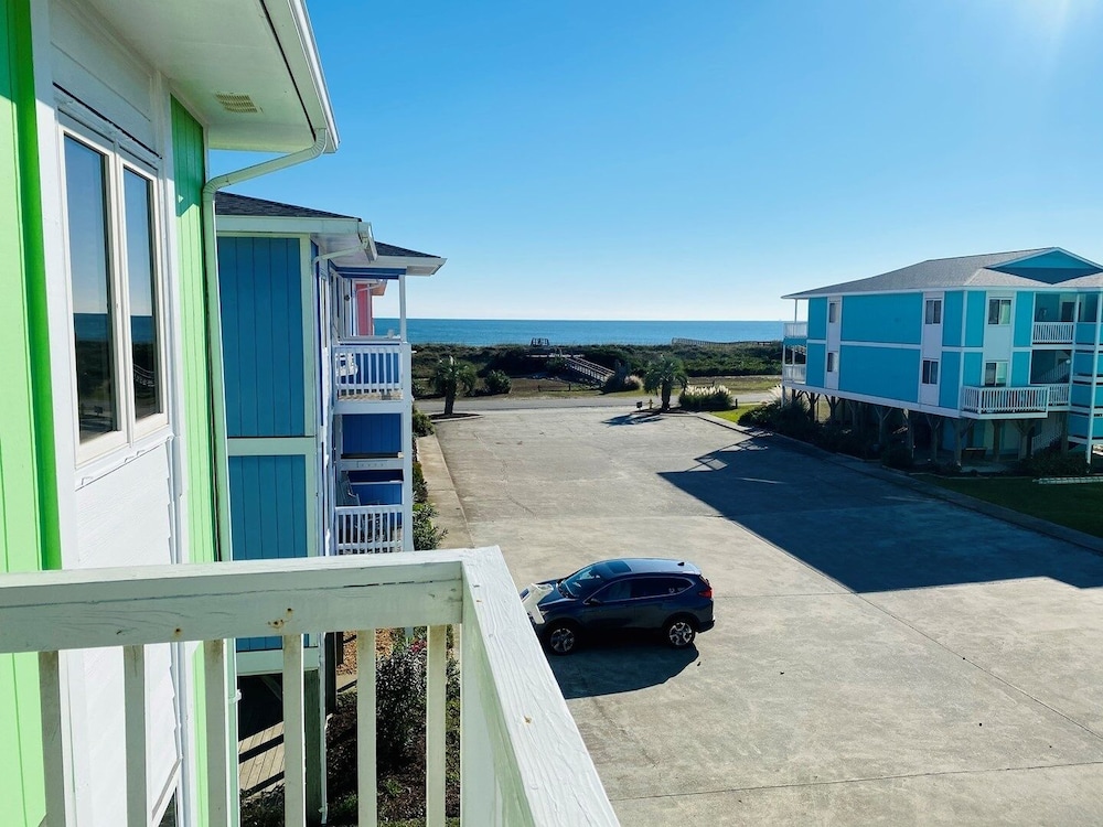 Beauty & The Beach-8B - 2 Br Home