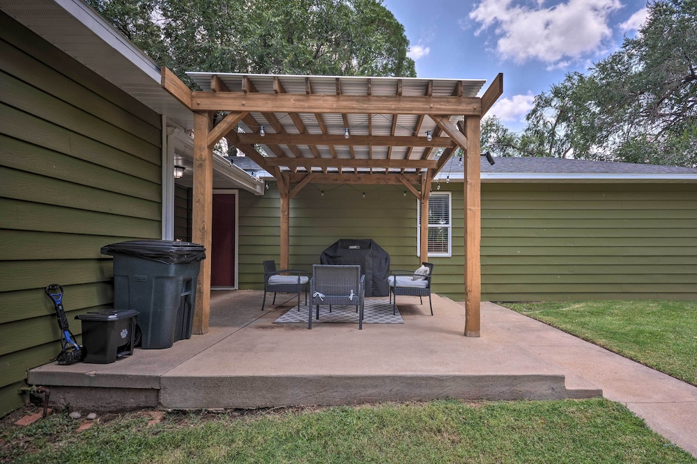 Hotel Stylish Home - Walk to Texas Tech University! - Image 1