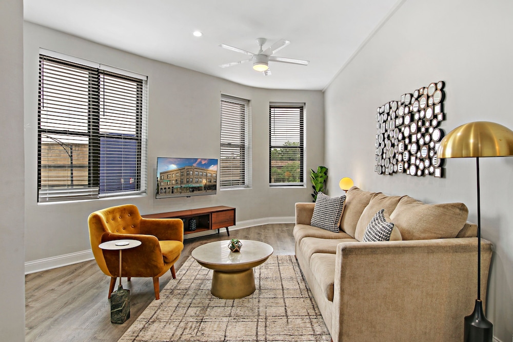 Central Park 3BR - CP S6