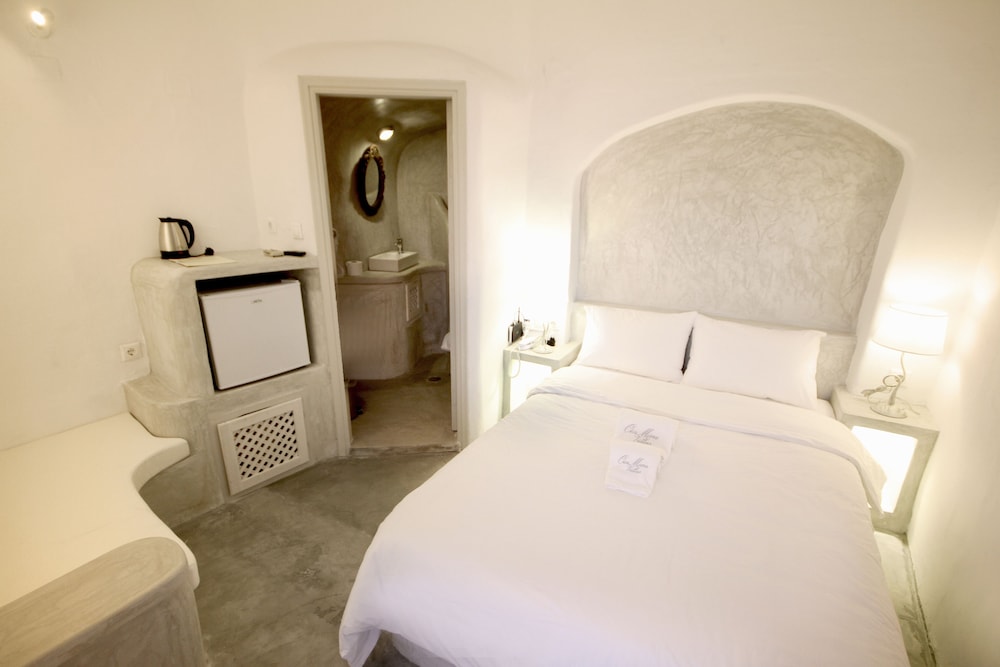 Oia Mare Villas view 3