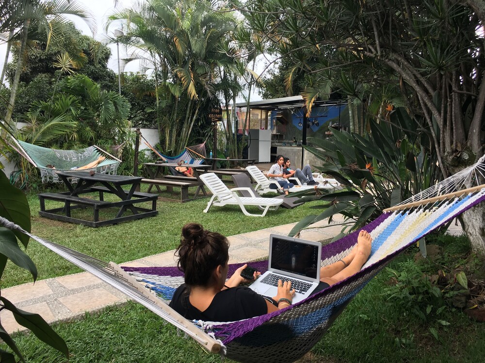 Costa Rica Backpackers - Hostel