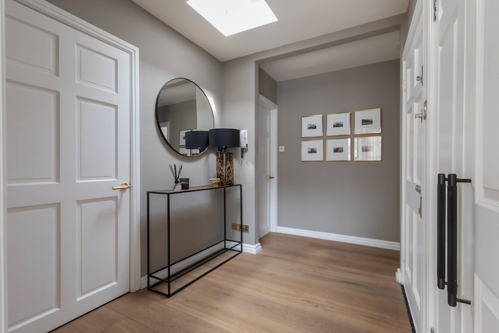 Princes Gate Mews III by Onefinestay