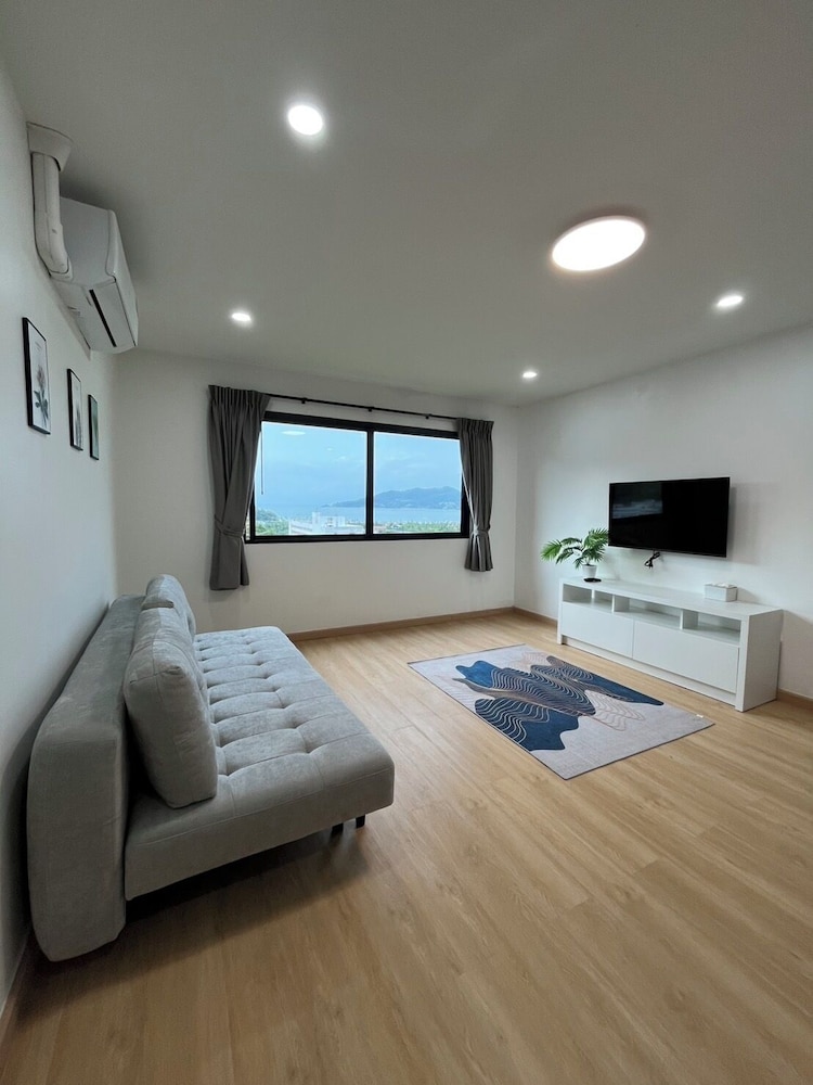 Hill Bay Suites