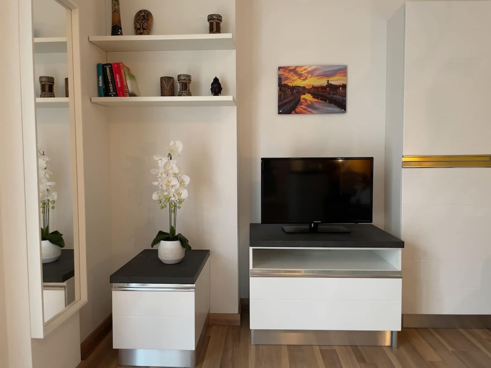 Studio With Balcony in Bovisa Milan