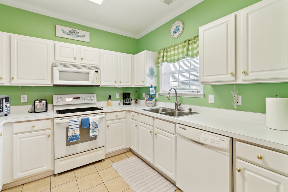 Havens On The Nine 2 Bedroom Condo